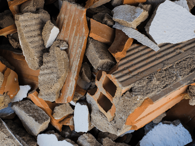 Teilabbruch – Nahaufnahme von Abbruchmaterial