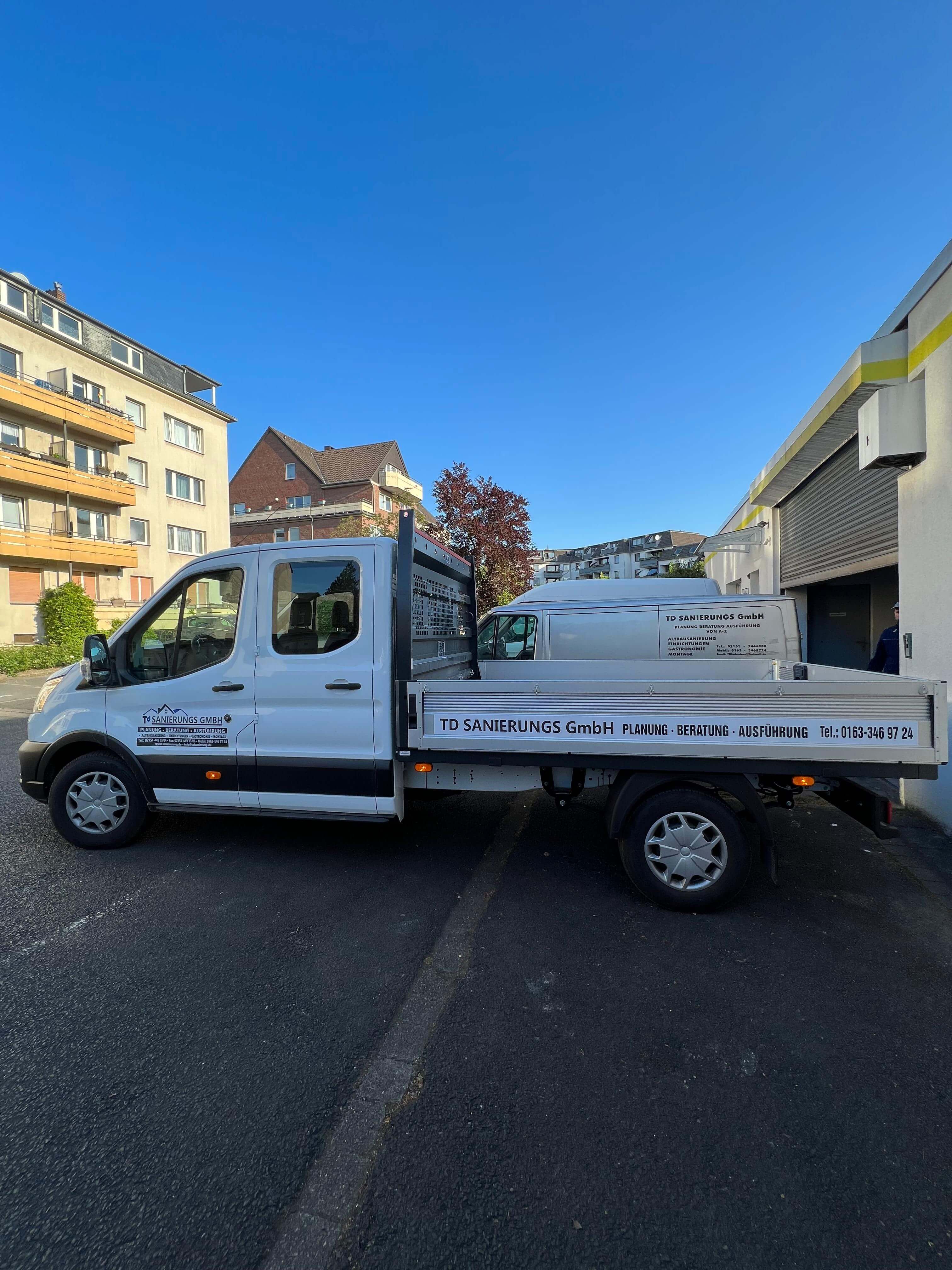 Firmenfahrzeuge der Td Sanierungs GmbH